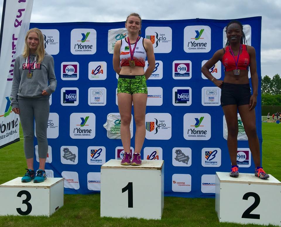 Podium Laure SAJOVIC 50m Bourgogne